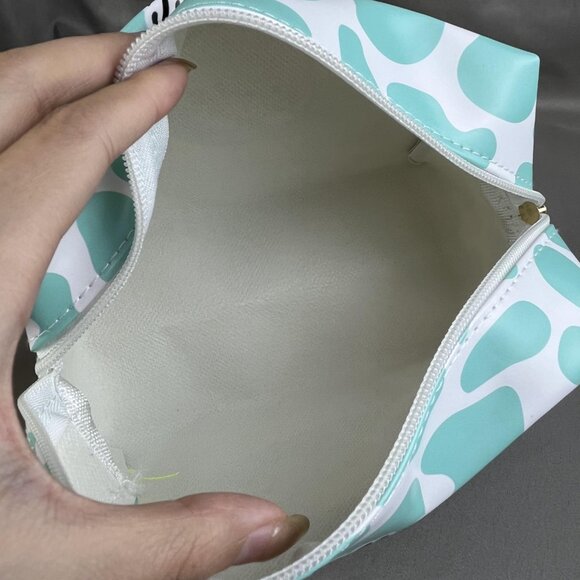 Pochacco Portable Handheld Organizer Cosmetic Bag - Picture 6 of 6